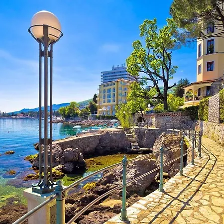 Royal * Opatija
